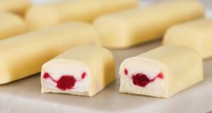 Sobremesa incrível em 5 minutos. Sem farinha, sem forno! Requeijão caseiro sem leite condensado.