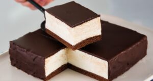 Nova sobremesa incrível em 15 minutos! Todo mundo está procurando esta receita! Sobremesa sem ferme