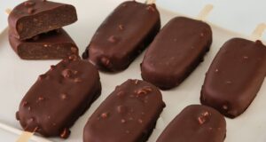 As crianças pedem para cozinhá-los todos os dias! Sobremesa de chocolate em 5 minutos! Sem coziment