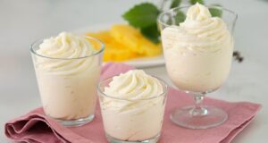 Sobremesa cremosa de abacaxi em 5 minutos! Todo mundo adora essa receita! Creme sem ovos, para bolo