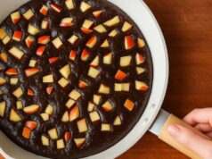 Bolo de Frigideira: Quando a Maçã Substitui a Farinha. Receita Rápida e Sem Glúten
