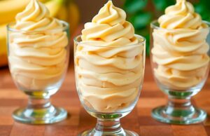 A melhor sobremesa cremosa de mousse em apenas 5 minutos! Sem farinha nem gelatina!