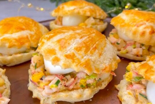 Conchas de Massa Folhada Recheadas. Aperitivo Rápido para as Festas!